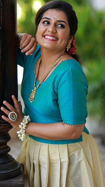 Sarayu, malayalam actress, model HD phone wallpaper