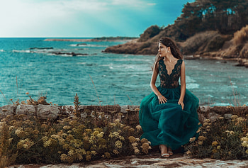 Model, sea, women, pose HD wallpaper