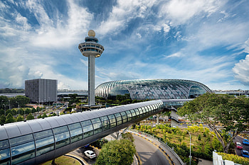 Changi Airport, Low travel demand, Passenger traffic, All-time low HD wallpaper