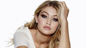 Gigi Hadid Closeup Face , gigi-hadid, celebrities, girls, model, closeup, face HD wallpaper