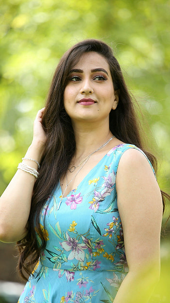 Manjusha, telugu actress, anchor, model, gorgeous HD phone wallpaper