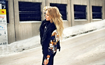 Pretty Blonde, winter, blonde, pretty, woman HD wallpaper