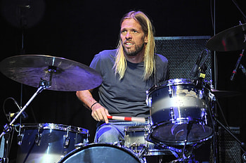 Taylor Hawkins, Drug struggle, Shocking death, Fo Fighters drummer HD wallpaper