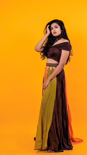 Divi Vadathya, telugu actress HD phone wallpaper