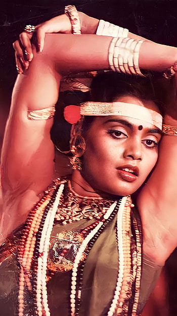 Silk Smitha, multilingual actress HD phone wallpaper