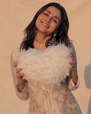 Alia bhatt, lip, human_body HD phone wallpaper