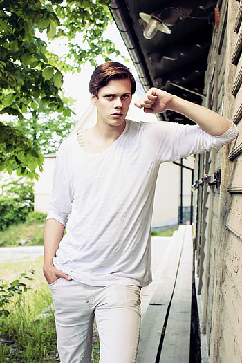 Bill Skarsgard, Movies, , Maximumwall HD phone wallpaper