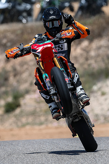 Lukas Hllbacher, Spanish supermoto championship, Motorcycle reporter, Thrilling races HD phone wallpaper