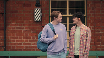 Kit Connor, Adidas purple sweatshirt, Nick Nelson, Heartstopper S01E08 HD wallpaper