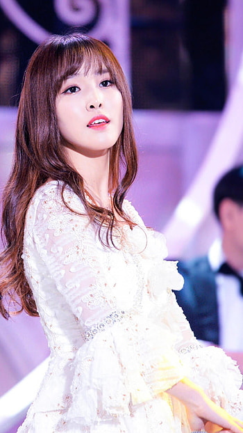 GFriend, yerin, Striking , Graceful elegance HD phone wallpaper