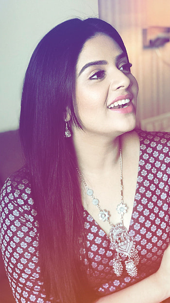 Sreemukhi, telugu actress, anchor HD phone wallpaper