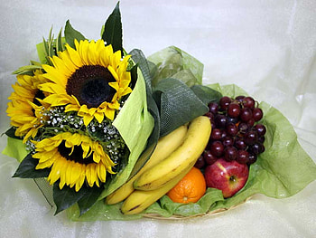 A delicious afternoon, sunshine, sweet, delicious, beautiful, fruits, sunflowers, happy flowers, yellow, nature, flowers, forever HD wallpaper