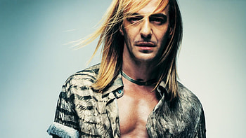 John Galliano, Sobriety and fashion, Fashion cycle, Galliano's perspective HD wallpaper