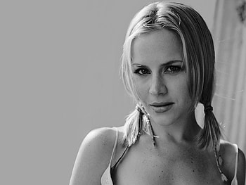 Julie Benz, sexy, american, actress HD wallpaper