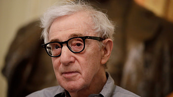 Woody Allen, Hachette workers protest, Walkout, Woody Allen book HD wallpaper