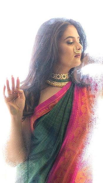 Sreemukhi, telugu actress, model, anchor HD phone wallpaper