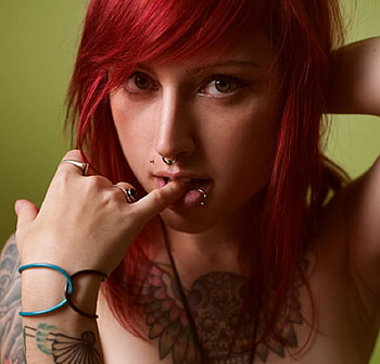 Perforated Beauty, piercings, goth, tattoo, girl, beauty, finger, fantasy, redhead, female HD wallpaper