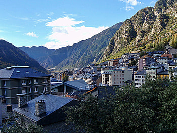 Andorra essay, Sihpromatum travel story, Captivating visuals, Cultural exploration HD wallpaper