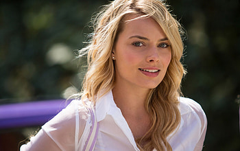 Margot Robbie, celebrity, model, fun, cool, people, actress HD wallpaper
