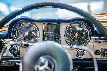Mercedes-Benz 230 SL Speedometer - Stunning Ultra, Mercedes-Benz, Mercedes-Benz 230 SL, speedometer HD wallpaper