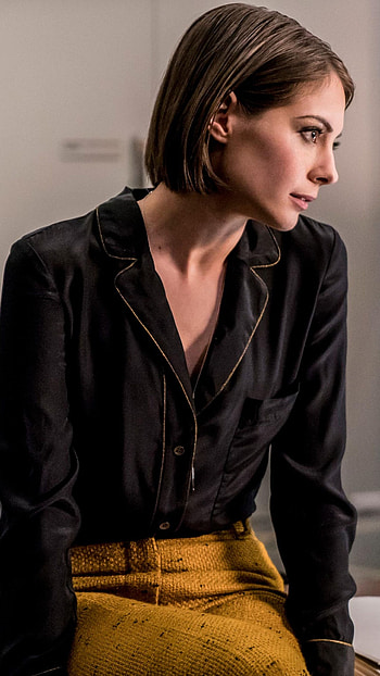 Thea queen, willa holland, beautiful HD phone wallpaper