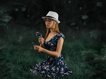 Girl Looking At Magnifying Glass, girls, model, graphy HD wallpaper