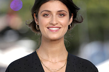 Anya Chalotra, TV show, The Witcher, Actress HD wallpaper