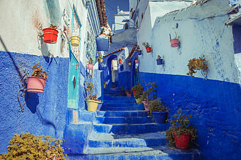 Blue house paint, street, city, colorful HD wallpaper