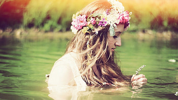 wreath on his head, girl, lake, wreath, flower HD wallpaper