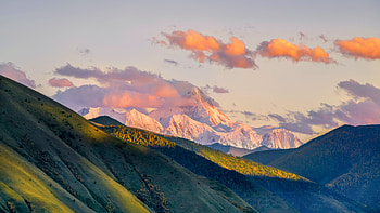 Sunny Day Mountain Landscape HD wallpaper