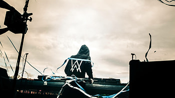 Alan Walker, 2018, 1440p resolution HD wallpaper