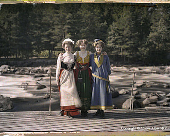 Three Young Swedish Women, ca. 1910, outdoors, sweden, history, group portrait HD wallpaper