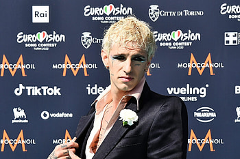 Achille Lauro, Eurovision, Opening ceremony, White carnation HD wallpaper