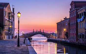 Venice, Italy, twilight, canal, lanterns, Venice, bridge, houses HD wallpaper