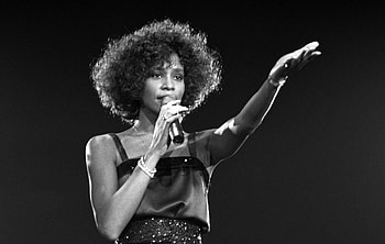 Whitney Houston, Unreleased demos, NFT collection, Musical legacy HD wallpaper