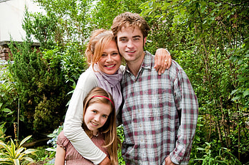 Remember Me movie, Family portraits, Remember Me HD wallpaper