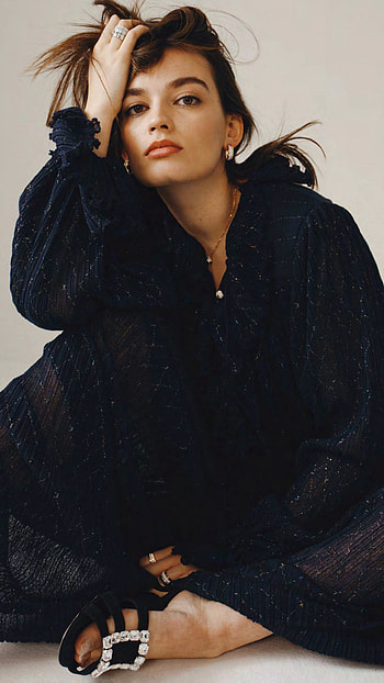 Emma Mackey, black dress, Ultra HD phone wallpaper