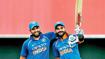 Rohit Sharma And Virat Kohli - - - Tip, Virat Kohli 3D HD wallpaper