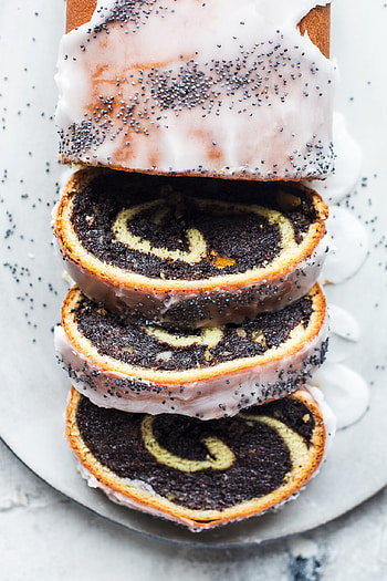 Poppy Seeds, Vegan pastry delight, Plant-based recipe, Irresistible indulgence HD phone wallpaper