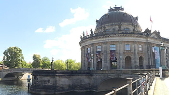 Berlin Museum Island, Coronavirus restrictions eased, Visitors return HD wallpaper