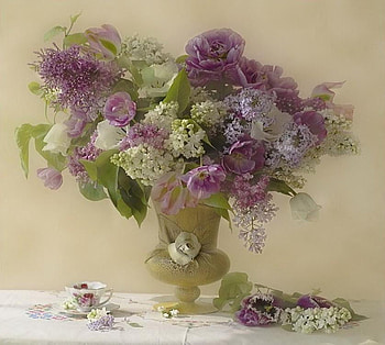 Pretty and Perfumed, white, anemones, floral, lilacs, vase, cup, femanine, pretty, saucer HD wallpaper