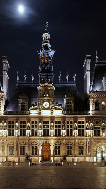 Hotel de Ville, Beautiful castle square, Night scenery, Architectural beauty HD phone wallpaper