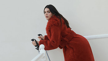 Kendall Jenner Jacquemus Guirlande Holiday 2023, kendall-jenner, celebrities, girls, model HD wallpaper
