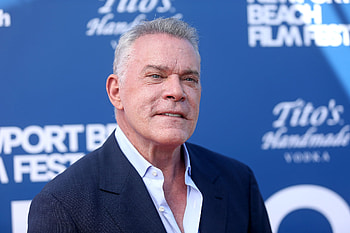 Ray Liotta, Fan reactions, Heartbroken, Shattered emotions HD wallpaper