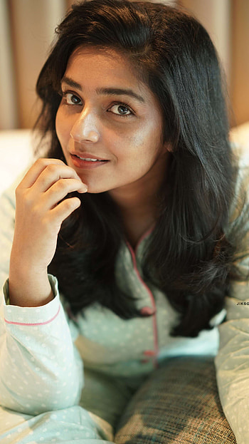 Rajisha Vijayan, mallu actress, beauty HD phone wallpaper