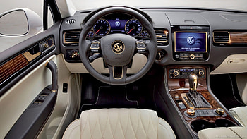 Volkswagen Touareg Gold Edition Interior HD wallpaper