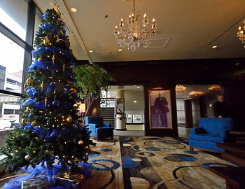 Hotel Christmas, mckinley, christmas decor, hotel, christmas tree HD wallpaper