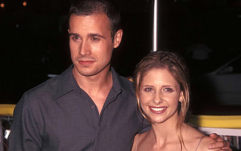 Freddie Prinze Jr., Sarah Michelle Gellar, Hawaiian Vacation, Family Time HD wallpaper