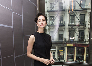 Katherine Waterston HD wallpaper