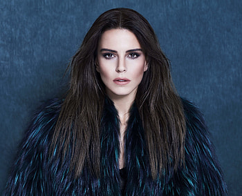 Confident, Simge, Turkish singer HD wallpaper